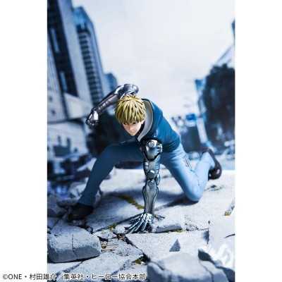 ONE PUNCH MAN - Genos PVC Figure 10 cm