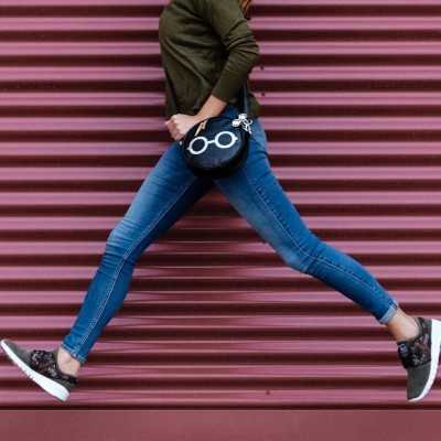 HARRY POTTER Black round handbag