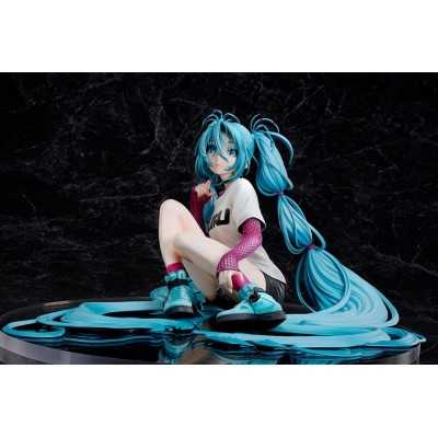 HATSUNE MIKU - 1/4 Yoneyama Mai The Latest Street Style "Cute" Limited Edition Stronger PVC Figure 17 cm