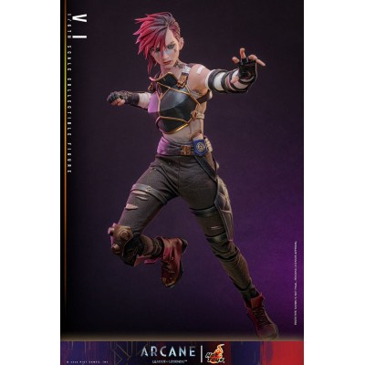 ARCANE -  Vi 1/6 Hot Toys Action Figure 28 cm
