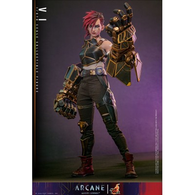 ARCANE -  Vi 1/6 Hot Toys Action Figure 28 cm