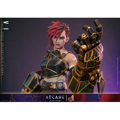 ARCANE -  Vi 1/6 Hot Toys Action Figure 28 cm