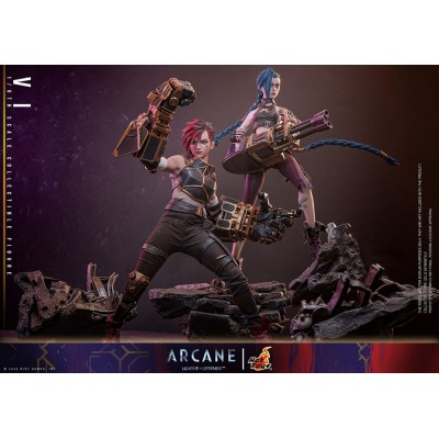 ARCANE -  Vi 1/6 Hot Toys Action Figure 28 cm
