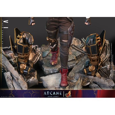 ARCANE -  Vi 1/6 Hot Toys Action Figure 28 cm