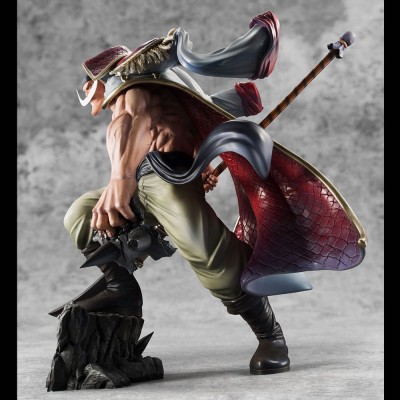 ONE PIECE - White Beard Edward Newgate Super Limited Reprint Ver. P.O.P NEO-Maximum Megahouse PVC Figure 30 cm