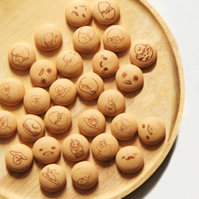 GUDETAMA - Small Japanese custard-flavoured cookies with Gudetama characters