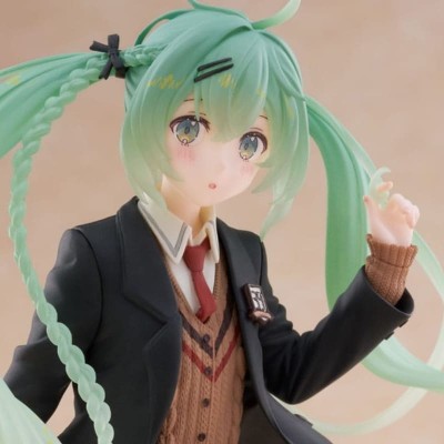 HATSUNE MIKU - Fashion Preppy Ver. Taito PVC Figure 18 cm