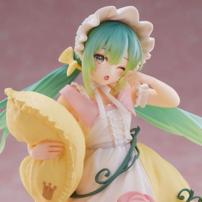 HATSUNE MIKU - Sleeping Beauty Wonderland Taito PVC Figure Reissue 18 cm