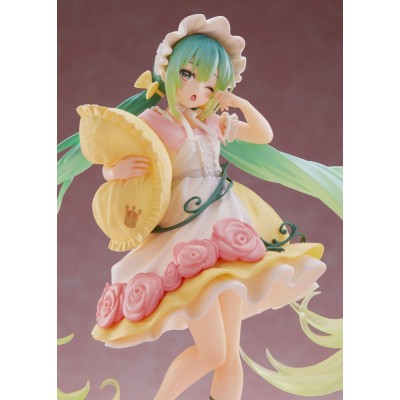 HATSUNE MIKU - Sleeping Beauty Wonderland Taito PVC Figure Reissue 18 cm