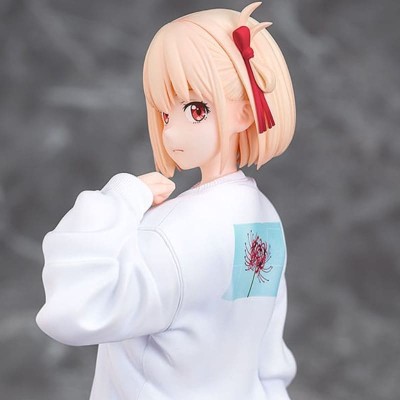 LYCORIS RECOIL - Chisato Nishikigi: Oversized Sweatshirt Ver. 1/7 MARCHIO PVC Figure 25 cm