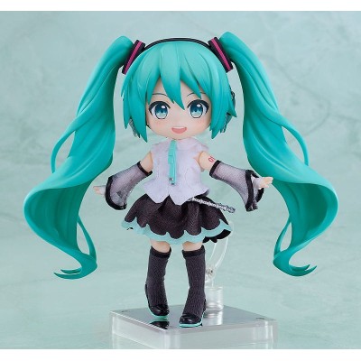 PIAPRO CHARACTERS - Snow Miku: Yukiiro Pop Ver. Nendoroid Doll Action Figure 14 cm