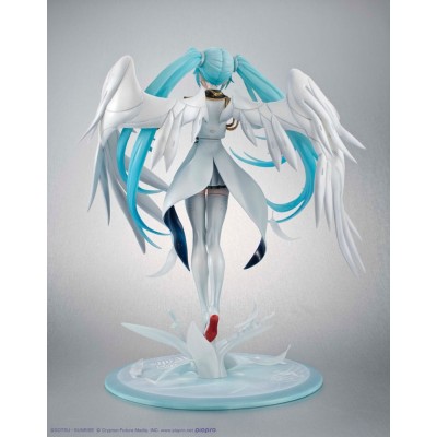 MOBILE SUIT GUNDAM X HATSUNE MIKU - Hatsune Miku x Wing Gundam Zero EW 45th Anniversary Lucrea MegaHouse PVC Figure 27 cm