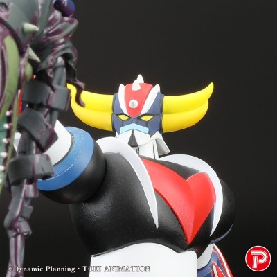 GRENDIZER – Grendizer a Cry of Victory Scene Selection 01 Plex PVC Figure 14 cm