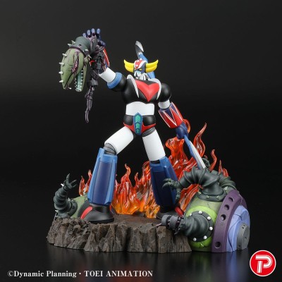 GRENDIZER – Grendizer a Cry of Victory Scene Selection 01 Plex PVC Figure 14 cm