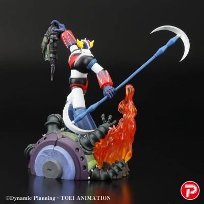 GRENDIZER – Grendizer a Cry of Victory Scene Selection 01 Plex PVC Figure 14 cm