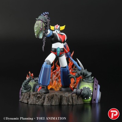 GRENDIZER – Grendizer a Cry of Victory Scene Selection 01 Plex PVC Figure 14 cm
