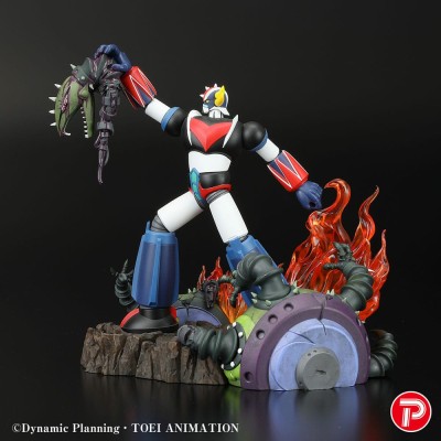 GRENDIZER – Grendizer a Cry of Victory Scene Selection 01 Plex PVC Figure 14 cm