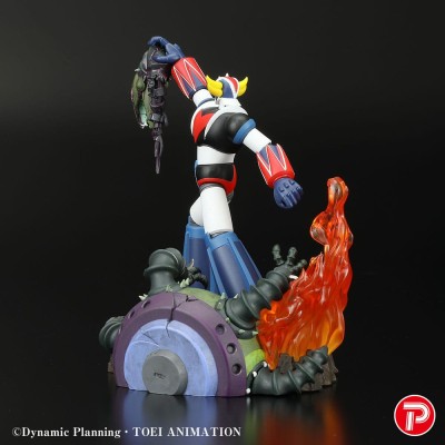 GRENDIZER – Grendizer a Cry of Victory Scene Selection 01 Plex PVC Figure 14 cm