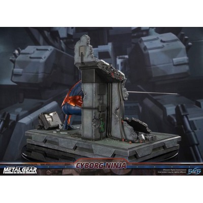 METAL GEAR SOLID - Cyborg Ninja Gray Fox Statue First 4 Figures PVC Figure 41 cm