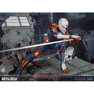 METAL GEAR SOLID - Cyborg Ninja Gray Fox Statue First 4 Figures PVC Figure 41 cm