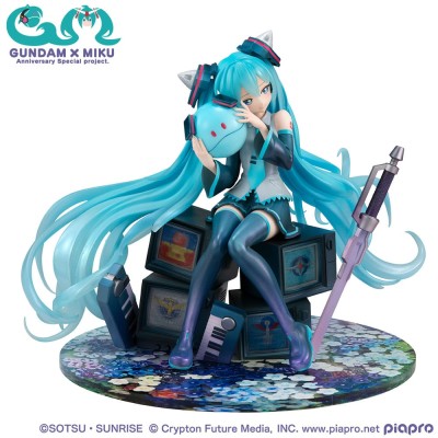 MOBILE SUIT GUNDAM X HATSUNE MIKU - Hatsune Miku x OO Gundam 45th Anniversary Lucrea Megahouse PVC Figure 17 cm