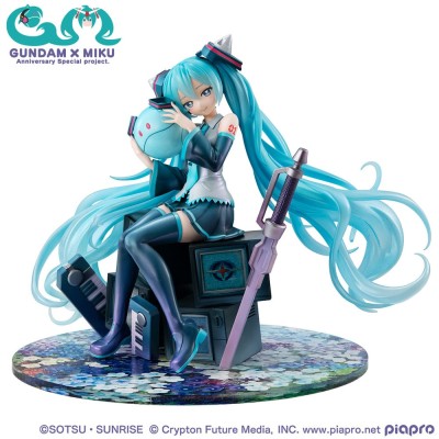 MOBILE SUIT GUNDAM X HATSUNE MIKU - Hatsune Miku x OO Gundam 45th Anniversary Lucrea Megahouse PVC Figure 17 cm