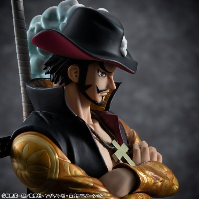 ONE PIECE - Hawk Eye Dracule Mihawk Ver. R P.O.P SA-MAXIMUM Megahouse PVC Figure 29 cm