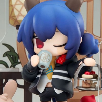 ARKNIGHTS - Ch'en Would You Like A Dessert? Mini Series APEX PVC Figure 11 cm