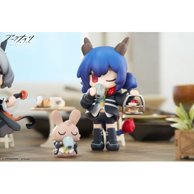 ARKNIGHTS - Ch'en Would You Like A Dessert? Mini Series APEX PVC Figure 11 cm
