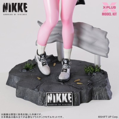 GODDESS OF VICTORY: NIKKE - Alice Plastic Model Kit 1/8 X-Plus Figure 24 cm