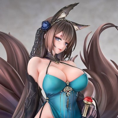 AZUR LANE - Amagi Throne of Fallen Petals Ver. 1/7 Good Smile Company PVC Figure 27 cm