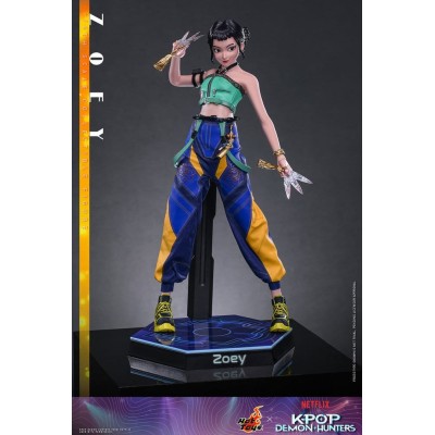 KPOP DEMON HUNTERS - Zoey 1/6 Hot Toys Action Figure 27 cm