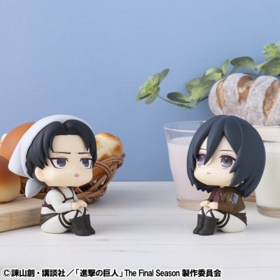 ATTACK ON TITAN - Levi Cleaning Up Ver. & Mikasa Ackerman Look Up (with gift) Megahouse PVC Figure 11 cm