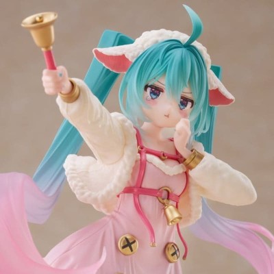 HATSUNE MIKU - Wonderland 1/7 Taito PVC Figure 18 cm