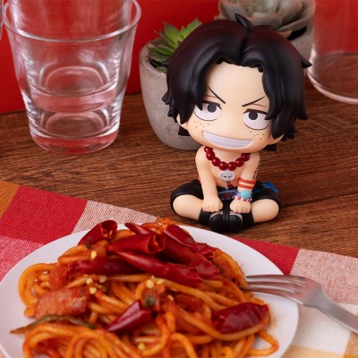 ONE PIECE - Portgas D. Ace Look Up (Re-run) PVC Figure 11 cm