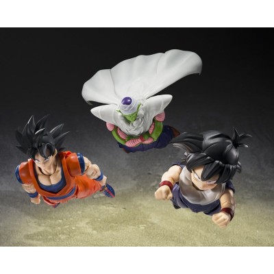 DRAGON BALL Z - Son Gohan (Z-Fighters) Limited Edition Z-Fighters Group Base Ver. A S.H.Figuarts Bandai Action Figure 11 cm