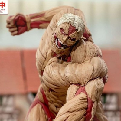 ATTACK ON TITAN - Reiner Braun Armored Titan Ver. GigantiX Sega PVC Figure 25 cm