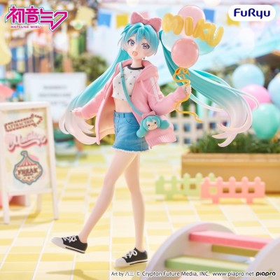 HATSUNE MIKU - Muchute Theme Park Date Version Furyu PVC Figure 19 cm
