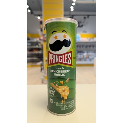 Pringles Rich Cheesy Garlic - Patatine coreane con formaggio e aglio