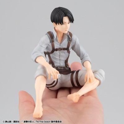 ATTACK ON TITAN - Squad Captain Levi Palm Size Megahouse PVC Figure 9 cm