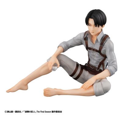 ATTACK ON TITAN - Squad Captain Levi Palm Size Megahouse PVC Figure 9 cm